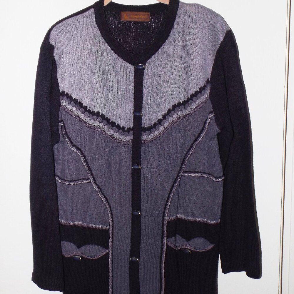 Vintage European women's sweater Size M (#EV1650)